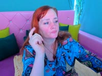 Sensitive and incurable romantic, I love to dance, to sing, to travel ... go out .. who wants to join me?