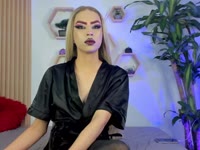 Im Tania!! An empowered transgirl, fancy and good talker, maybe we can to exchange experiences and fantasies.