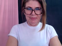 I am a mature woman who loves to be naughty. Do you wanna get naughty together?