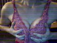 hoi, ik ben hete milf die voor veel open staat. ik hou wel van dominantie en hou er van om een onderdanig sletje te zijn. Maar als jij dat wil kan ik ook jouw strenge meesteres zijn....Er kan veel maar geen extreme ding zoals:naalden, plas en poep...Vragen staat vrij, wie weet kan je me overtuigen om grenzen te verleggen.