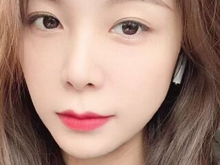 camwhore shaving pussy AhJing