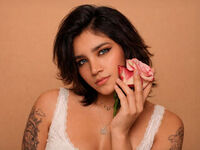 live cam girl pic AlexiaBanner