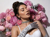 cam girl masturbating with sextoy Alice