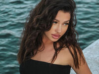 webcam strip tease show AlisaDiLaurentis