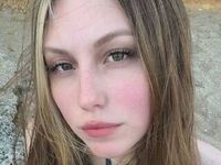 naked girl with webcam masturbating with vibrator FriedaJane