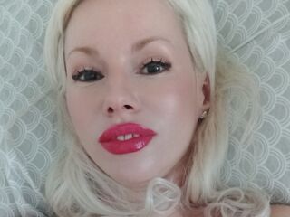 hot cam girl fingering pussy LaymaFlay