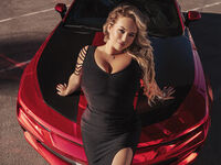 hot cam girl masturbating with sextoy LolaSwanson