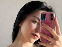 topless girl MalorieDelgreco