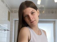 camgirl playing with vibrator MyrtieKatula