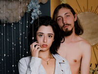 naked cam chat room JunnaAndKurt