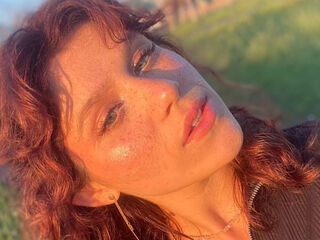 webcam chat AstridChing