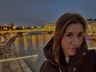 camslut spreading pussy CaylinGarczynski