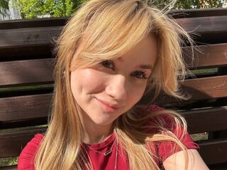 hot cam girl spreading pussy CelestineVale