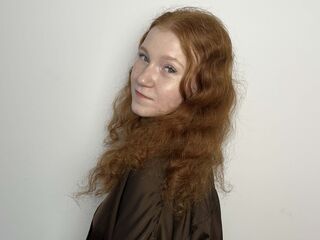 nude gamgirl CharlotteMunter