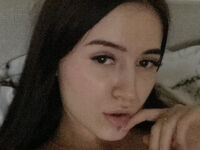 camgirl showing tits ChloeBolwman