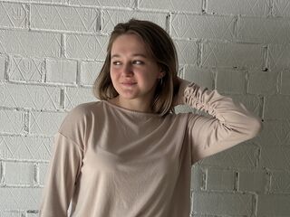 live sex show ChristiaBenoy