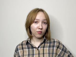 naked cam chatroom ChristinAguliar