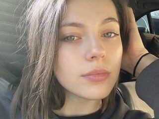 hot girl ClarettaZinno