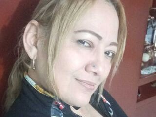 webcamgirl chatroom ClauDarling