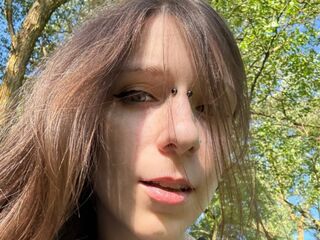 camgirl masturbating with dildo CordeliaHelmig