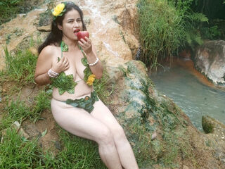 masturbating webcamgirl CrystalLara