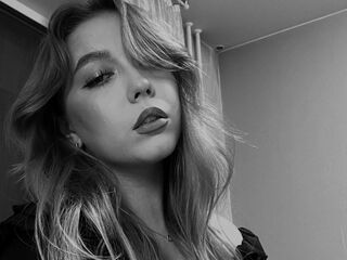 girl topless chat DevonaDalal