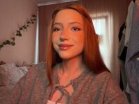 free chat room DianniLinell