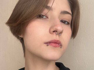 naked webcam girl picture EssieAcheampong