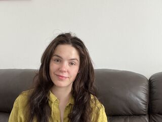 nude camgirl pic GillKelly