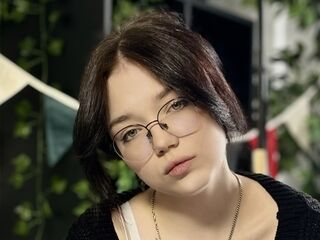 girl showing pussy HuldaGiovinco