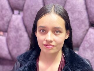 web cam chat IssaMontenegro