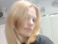 cam girl fingering pussy IzettaRambousek