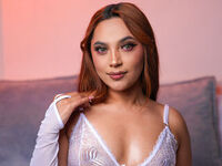 camgirl playing with dildo JessieCrox