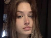 naughty cam girl masturbating with dildo JulieannGomaz