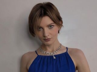 camwhore fingering pussy KarinaBiz