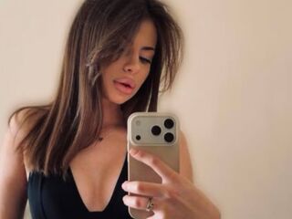 nude cam picture KatrinGrant