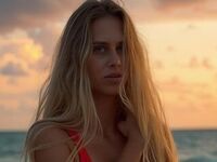 hot cam girl masturbating with vibrator KiraBen