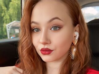 naked girl with webcam masturbating with sextoy LatiaEld