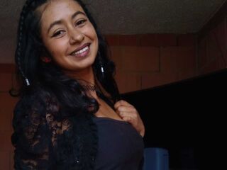 topless webcamgirl LauCardigan