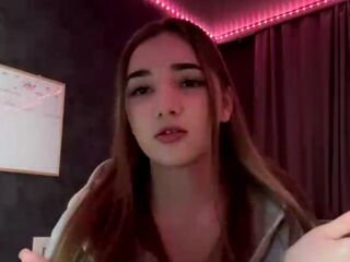 fingering webcamgirl picture LaurynKendell
