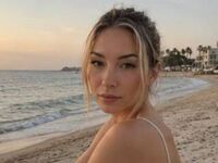 camgirl masturbating with sextoy LaverneRodarte