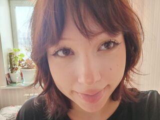 webcam babe chatroom LeonaMuchow