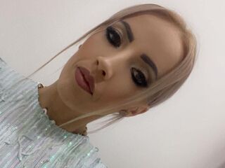 naked girl with webcam masturbating LillySun