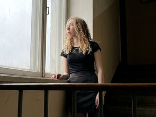 free live chat LilyWhitman