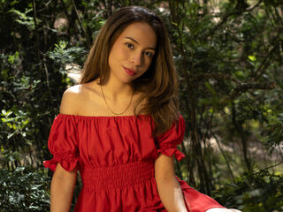 topless webcamgirl LuluBerr