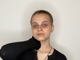 hot girl cam video MargrettHussar