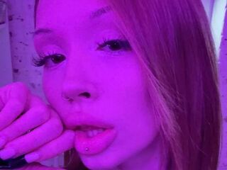 naked girl with cam fingering MargueriteBoblak