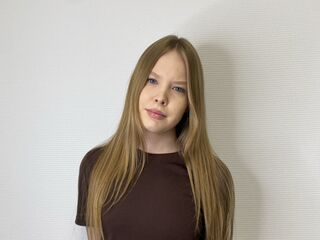 topless webcamgirl MariSeason