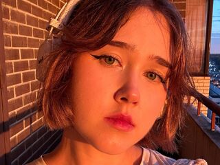 girl cam free MarilynSwinerton
