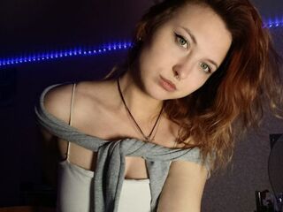 naked cam girl masturbating with dildo MaudieTuttle